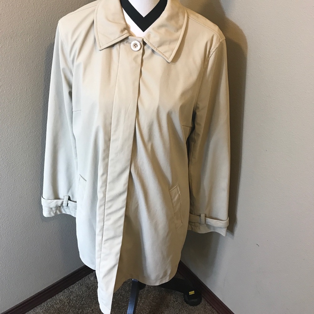 Classic elements lightweight beige jacket‎ M